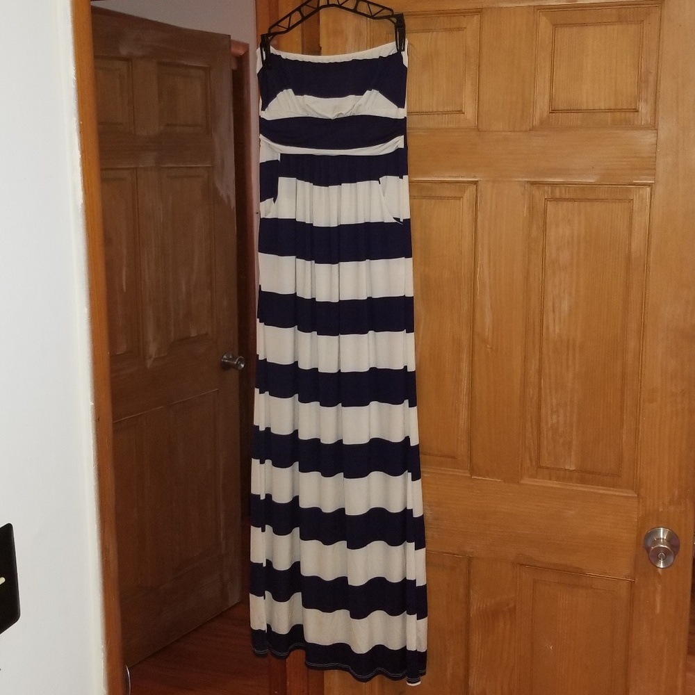 Navy Striped Maxi Dress w Pockets